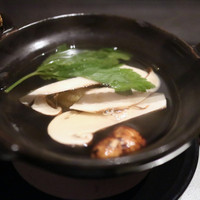 あわび日本料理 錦りゅう - 土瓶蒸しの「松茸」