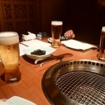 華火 - 生ビール620円税込韓国海苔はサービス。