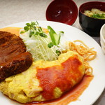冨士屋 - お昼の日替わりサービスランチ790-890円ボリュームありライス味噌汁付きです11時-2時迄やってます食べにきてくださいませ。