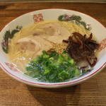 博多 - ラーメン(550円、斜め上から)