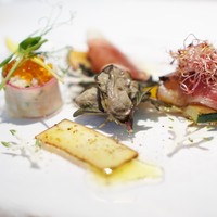 Baci - 牡蠣のコンフィ、ズワイ蟹・鱒の卵、カジキのブレザオラ、熟成生ハム・姫林檎のキャラメルゼ、パルメザンチーズ・バルサミコス☆