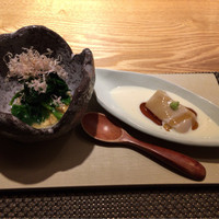いまここ - お通し
                芥子和えと胡麻豆腐