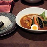 Rakkyo Daisakasu -  期間限定    知床鶏と季節野菜のスープカレー　