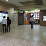 バリラックス ザ ガーデン - 地下からの行き方⑦50mほど先の右手のマルビル入口から入ります