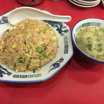 大阪王将 - ぺちゃ系炒飯ですが美味い！！