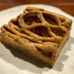 ブランジュリ ノアン - 「アップルパイ」（200円+税）。