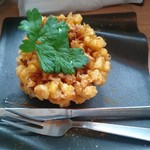 59588187 - とうもろこしの少し大きめなかき揚げ きちり特製濃厚醤油だれで