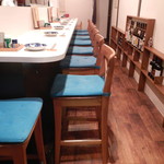 リニューアルにより、一層座り心地の良くなったカウンター＆チェア