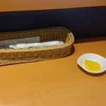 とんかつ太郎 - 内観