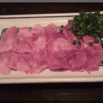 やきとん ひょっとこ - たん刺し(2010/12/2)