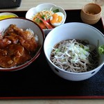 Sobadokoroshichifukuan - カルビ丼&そば（日替わり）