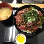ドンブリ アサダ - ステーキ丼 (並)