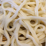 肉汁うどんのうどん。
          美味し。