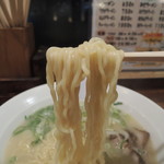 Higobashi Ramen Tei - あっさり豚骨の麺