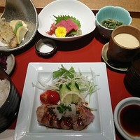 旬魚 左阿彌 錦店 - 本鮪ステーキ御膳 2,000円
