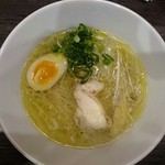 Torishioramenhippo - 鶏塩ラーメン750円