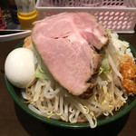 天海 - ラーメン 並（800円）＋ローストポーク（150円）＋爆弾玉子（100円）