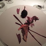 クラフタル - 鳩のロティ、ガナッシュ、アメリカンドック