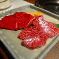 ヤキニク旭 - 上ロース　トウガラシ　
                厚切りハラミ　
                