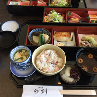 日本料理 旬彩 - 麗（うらら）弁当