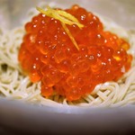 つきじ 文化人 - いくらの上に柚子