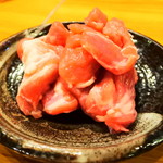 成吉思汗 大黒屋 五丁目店 - ◯ショルダーステーキ 700円／厚めカットが8切れで一人前 