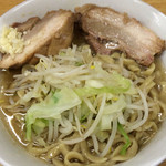 ラーメン二郎 - ラーメン 700円　麺半分・ぜんぶちょっとで