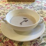 欧風家庭料理 ラ･プリマベーラ - きのこのスープ