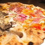 taverna la amico - ピッツァハーフ＆ハーフ