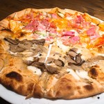 taverna la amico - ピッツァハーフ＆ハーフ