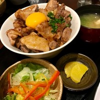 馬刺しと焼き鳥 グルマン三年坂 - 