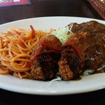 房ズキッチン - カレー&ナポリタンのハーフ。