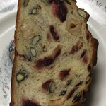 満寿屋商店 - 木の実と自家製酵母（ハーフ）　断面