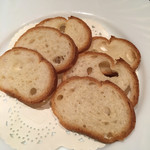 きあっそ - アヒージョにパンを添えて