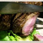 たまや - 豚の肩ロースに塩コショウをして焼くシンプルにして豪快な逸品！お席で直接切り分けます。