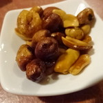 美酒肴房 松圭 - 自家製スモークナッツ