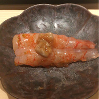 不動前 すし 岩澤 - 縞海老のまぐろ酒盗のせ