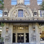 クイントカント - ダイビル正面玄関