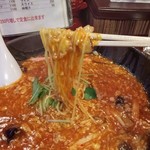 Izakaya Marujuu - 麺のリフトアップ。