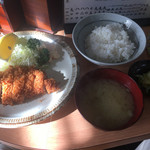 燕楽 - ロースかつ定食