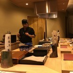 Sushi To Teppan Sakuyama - 内観