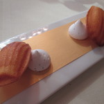 トゥールダルジャン - マドレーヌとヨーグルトのメレンゲ