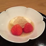 まき村 - 越後姫とラフランス、ワインゼリーとラフランスすり流し添え（2016/11）