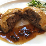 ル・ブルギニオン - 鹿のパイ包み焼き