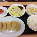 王様ぷりぷり餃子 - 餃子セット 480円