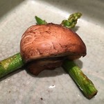 尹家 - キノコがシャキシャキして絶品