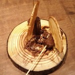 アカ - 生チョコレート 岩塩・オリーブオイルがけ  リンゴチップ添え