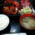 B & B レストラン　ムジカ - 料理写真:日替りランチ \530 チキンカツ