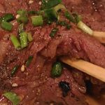 京城苑 - 10秒炙り上ロース。