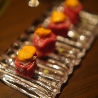 うしごろバンビーナ 銀座店 - 雲丹と特選赤身肉のロール寿司